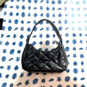 Elegant Black Quilted Handbag